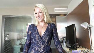 Világos Szőke milf anyuci durván megdöngetve