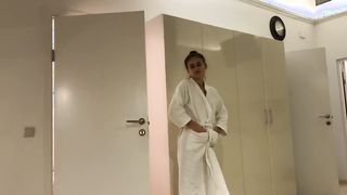 Orosz tini pici hölgyemény popsiba kefélbe