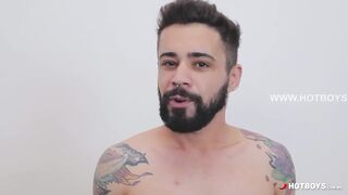 Latina férfit reszelik a méretes farkú barna pasik