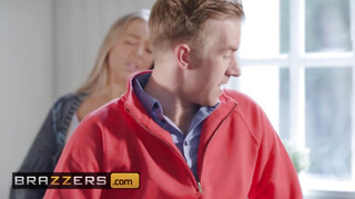 Brazzers - Petite Princess Eve és méretes hímtag
