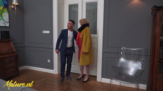 Mature.nl - Öreg házastárs popóba tolva