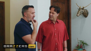 Brazzers - Janice Griffith a szomszéd krapekkal kúrel