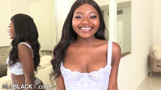 AllBlackX - Noemie Bilas a cuki csoki bige
