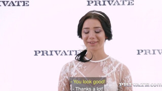 Private.com - Tiny Emily a kicsike tőgyes szépség
