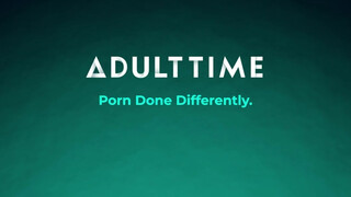 ADULT TIME - méretes cicis világos szőke nagy tőgyes barnával ollózik és szexel