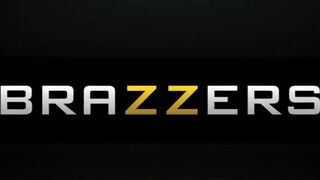 Katrina Jade kettő faszival szexel - Brazzers