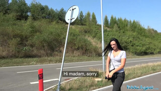 Méretes tőgyes tini bige pénzért dug - Public Agent