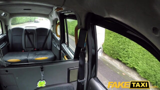 Fake Taxi - Óriás cicis milf megdöngetve