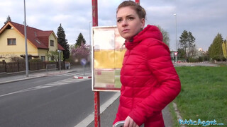 Public Agent - Amatőr csajszi pénzért megrakva