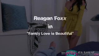 Reagan Foxx a szexelni akaró mostoha anya