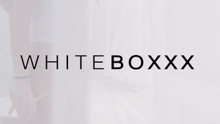 WhiteBoxxx - gyönyörű világos szőke lány reggel akar szexelni
