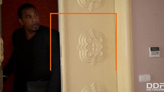 Anissa Kate a hímtag kedvelő titkárnő