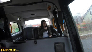 Fake Taxi - Little Eliss a méretes cicis tini