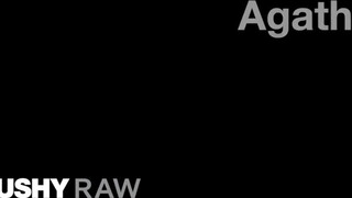 TUSHYRAW - Agatha a bombázó vörös hajú csajszi