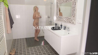 Nathaly Cherie muffja és seggluka is megdöngetve
