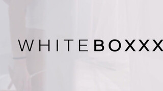 WHITEBOXXX - csodaszép, fullos spiné az ágyban