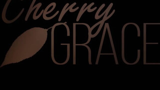 Cherry Grace a kerek pinás hölgyemény