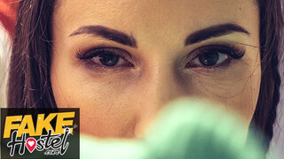 Fake Hostel HD - Lilu Moon a szexy orosz csajszi