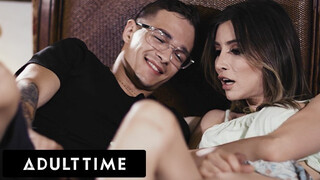 ADULT TIME - Szexy travi szobatárs