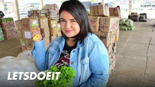 Duci latina milf pinája mélyen bekúrva xiomarától