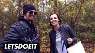 Hatalmas kannás barna hajú német csajszi felvétel a hatalmas kombiban vad baszásra
