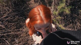 Szexy vörös tini Madi Collins kibelezi a puncáját és durván megdugja a hatalmas léce